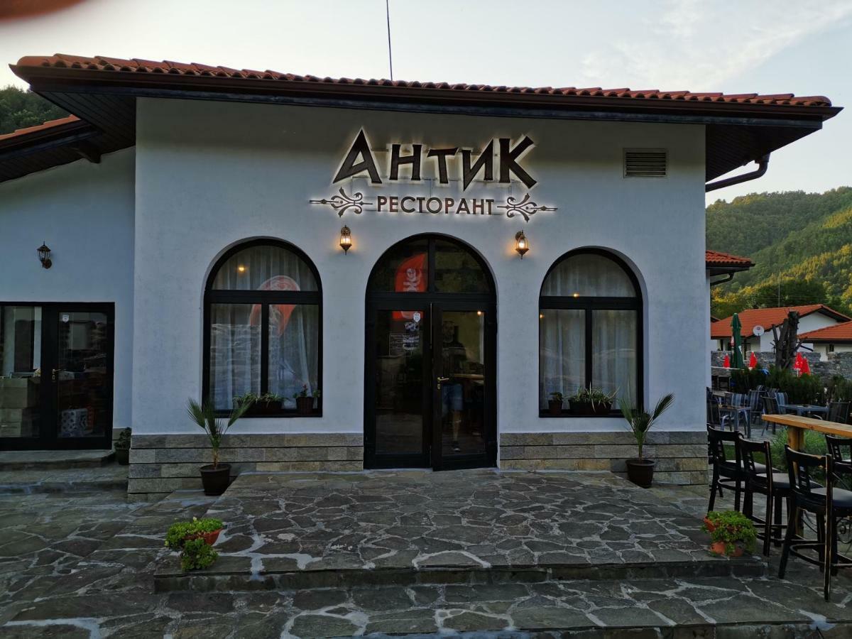 特罗扬 Комплекс Антик酒店 外观 照片