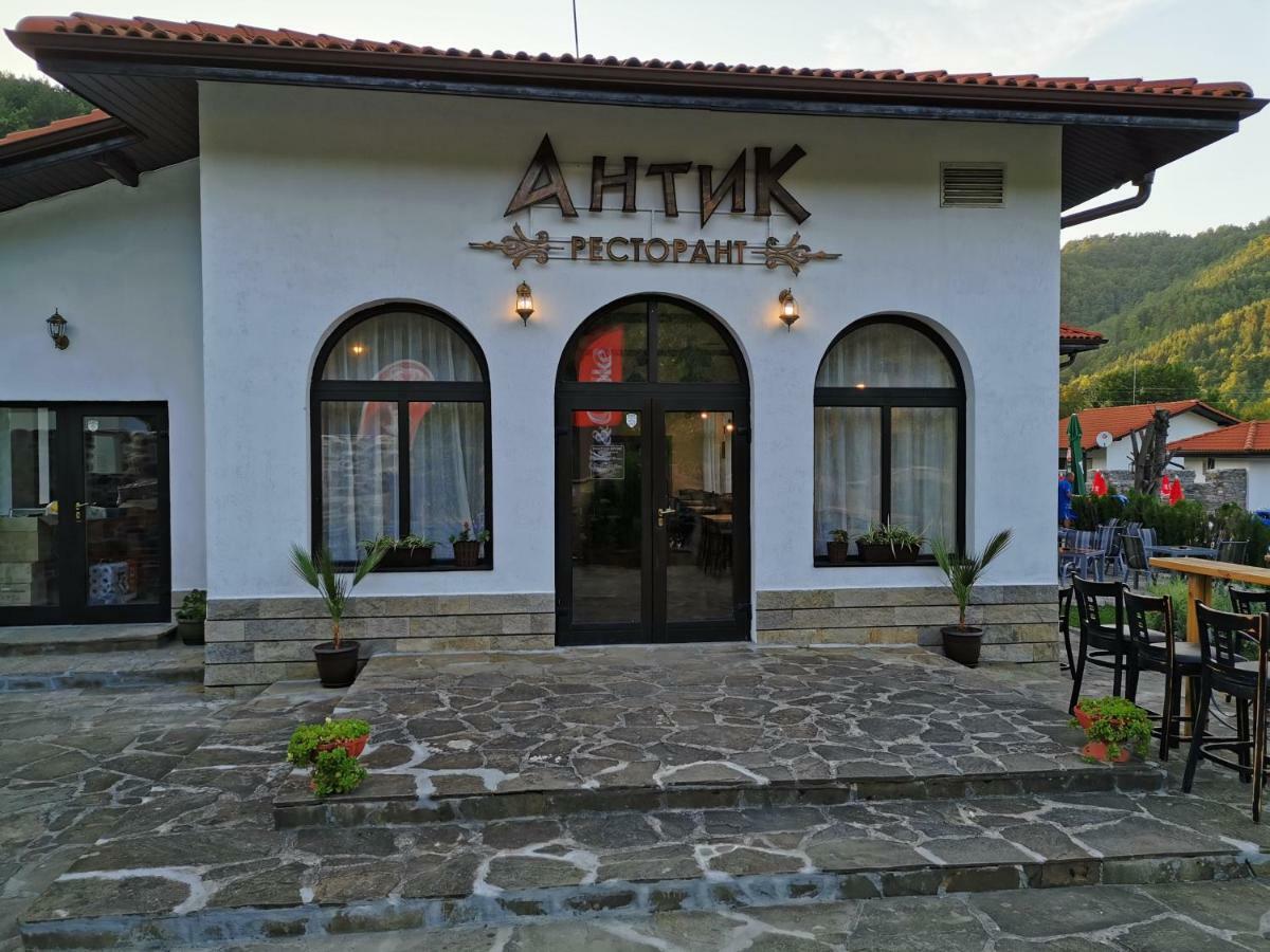 特罗扬 Комплекс Антик酒店 外观 照片